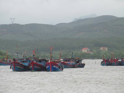 Chạy trú bão, một tàu cá của ngư dân Ba Đồn mất tích trên biển