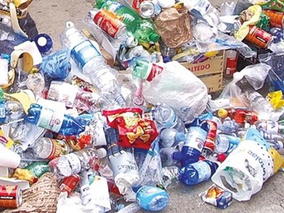 Đức có kế hoạch buộc nhà sản xuất nhựa dùng một lần trả phí dọn dẹp