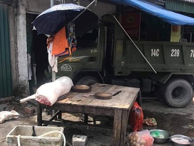 Quảng Ninh: Xe tải mất lái lao lên vỉa hè đâm 3 người thương vong