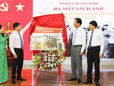 Sách ảnh "Những hình ảnh Chủ tịch Hồ Chí Minh với Quảng Ninh"