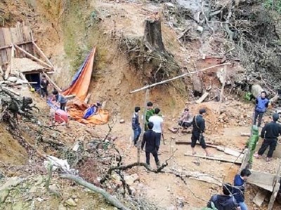 Quảng Nam: Đột kích mỏ vàng Bồng Miêu, đẩy đuổi hàng trăm “vàng tặc"