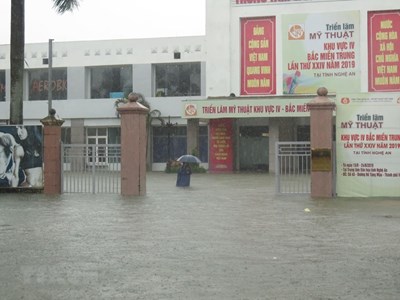 Mưa lũ và dông sét làm 4 người chết với nhiều thiệt hại nghiêm trọng