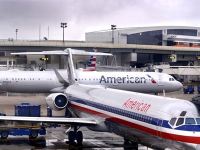 Các hãng hàng không Mỹ đồng loạt cắt giảm bay quốc tế