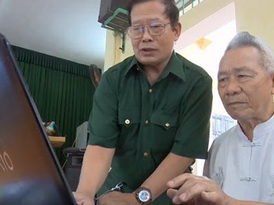 Vị đại tá “xóa mù” tin học