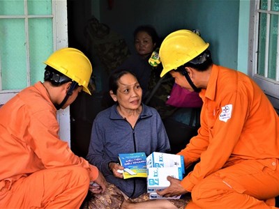 PC Khánh Hòa: Triển khai giảm giá điện cho người dân, doanh nghiệp…