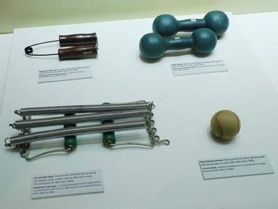 Những hiện vật đặc biệt ở triển lãm “Hồ Chí Minh- Những nét phác họa chân dung”