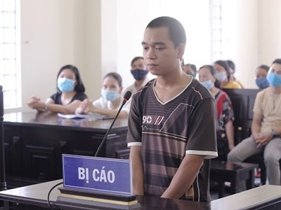 Tấn công CSGT làm nhiệm vụ phòng chống Covid-19, lĩnh án gần 10 năm tù