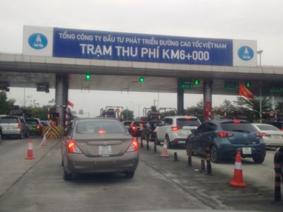 Đề xuất “cứu” BOT, loay hoay với thu phí không dừng