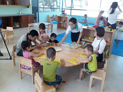 Chăm sóc trẻ mầm non tại khu công nghiệp
