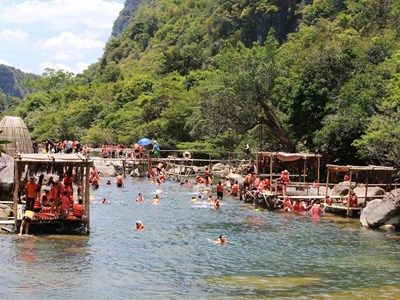 Khởi sắc du lịch Quảng Bình