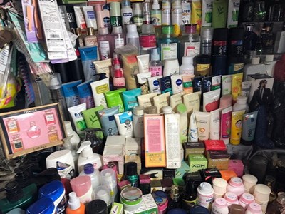 Từ 15.10, bán mỹ phẩm giả có thể bị phạt đến 100 triệu đồng