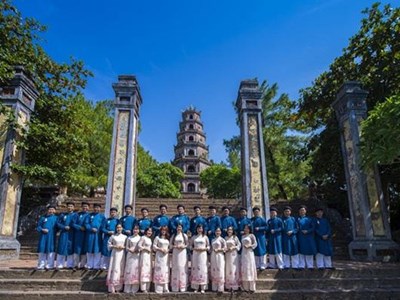 Về chủ trương mặc áo dài ở Thừa Thiên Huế: Đã đến lúc cần đặt lại việc nối tiếp trang phục truyền thống