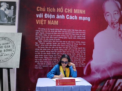 Triển lãm “Hồ Chí Minh - Sáng mãi tên Người”