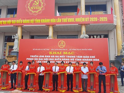 Triển lãm ảnh Khánh Hoà thực hiện thắng lợi Nghị quyết Đại hội Đảng bộ tỉnh