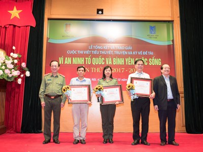 Trao giải cuộc thi sáng tác tiểu thuyết, truyện và ký “Vì an ninh Tổ quốc và bình yên cuộc sống"