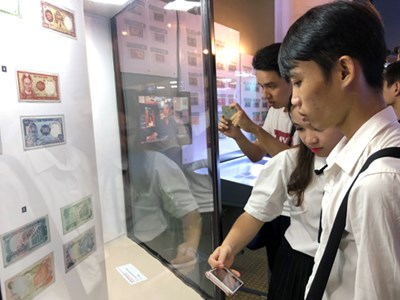 Triển lãm “Tiền giấy Việt nam qua các thời kỳ”