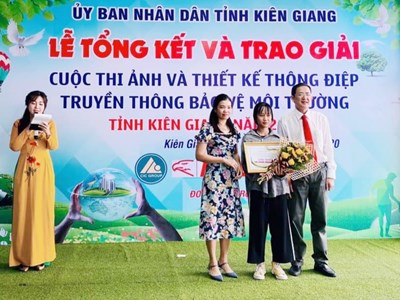 Kiên Giang trao giải cuộc thi ảnh và thiết kế thông điệp truyền thông về bảo vệ môi trường