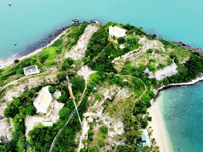 Di tích lầu Bảo Đại tiếp tục “được”... xâm hại?