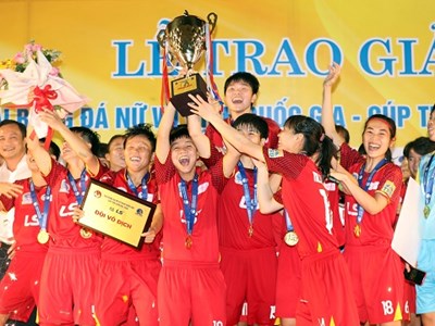 Bóng đá TP.HCM khởi sắc