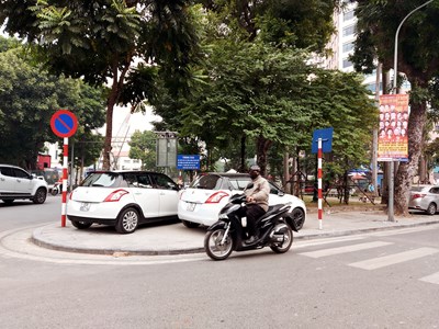 Tìm chỗ đỗ xe... tránh phạt nguội