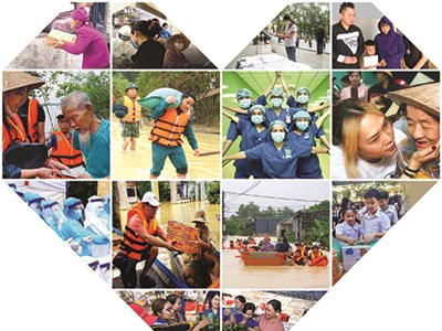 Thiêng liêng hai tiếng đồng bào