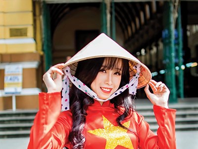 Hoa khôi làng võ” vẫn chưa “rung rinh” ai đó