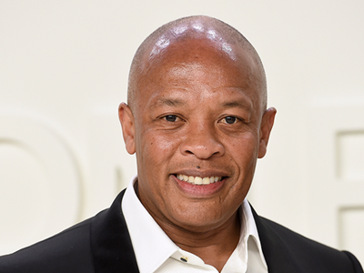 Top 3 nhà sản xuất âm nhạc giàu nhất thế giới