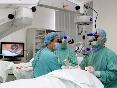 Giác mạc từ người hiến tặng ở Gia Lai cứu 2 bệnh nhân ở Huế khỏi mù lòa