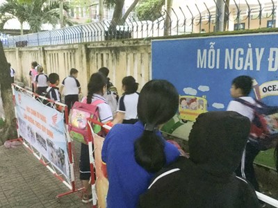 “Cổng trường an toàn giao thông”