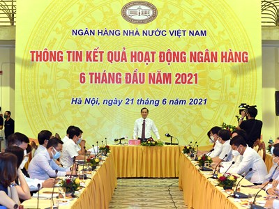 Ngân hàng Nhà nước: Thanh khoản các ngân hàng dồi dào, tín dụng lĩnh vực rủi ro được kiểm soát chặt