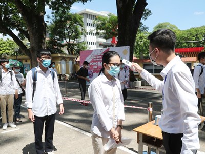 Kỳ thi tốt nghiệp THPT 2021: Kiểm soát tốt tình hình, bảo đảm an toàn cho thí sinh