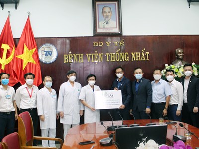 Bamboo Capital trao 2 tỉ đồng ủng hộ phòng, chống dịch tại Bệnh viện Thống Nhất