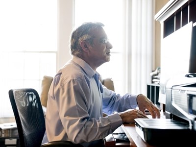 Mô hình khám bệnh từ xa: Giảm áp lực cho hệ thống y tế trong đại dịch