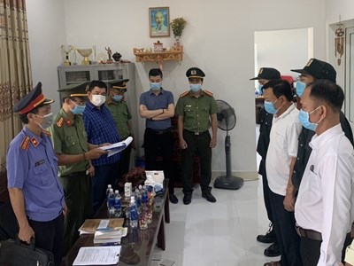 Bắt giữ nguyên Giám đốc Cảng hàng không quốc tế Phú Bài