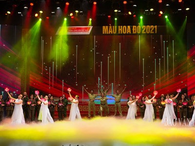 Xúc động Chương trình giao lưu nghệ thuật "Màu hoa đỏ" lần thứ 14