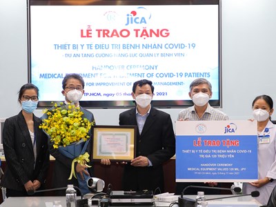 JICA hỗ trợ thiết bị chẩn đoán và điều trị Covid-19 cho Bệnh viện Chợ Rẫy