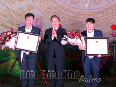Nghề làm giày thêu của người Xạ Phang được công nhận Di sản văn hóa phi vật thể quốc gia