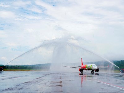 Đoàn du khách quốc tế hộ chiếu vắc xin đầu tiên đến Phú Quốc