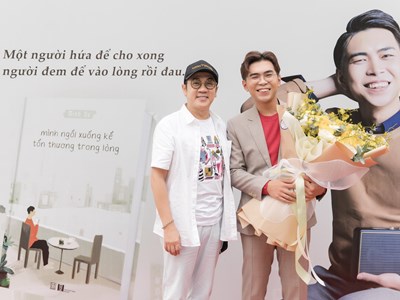 Nghệ sĩ viết tự truyện: Con dao hai lưỡi