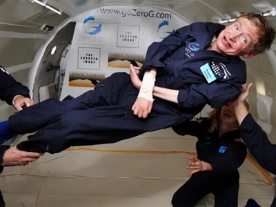 Stephen Hawking qua đời - thế giới mất đi một nhà vật lý thiên tài
