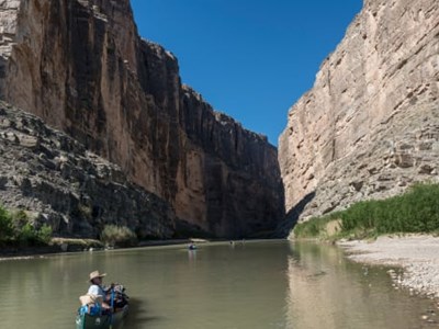 Mỹ: Các tác phẩm nghệ thuật bằng đá từ thời tiền sử tại Vườn quốc gia Big Bend bị phá hoại