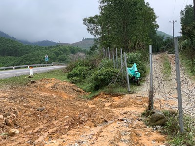 Tuyến cao tốc La Sơn - Túy Loan: Dân "xé rào” vào vùng sản xuất