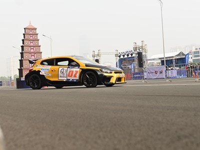Kịch tính giải đua ô tô Motorkhana Việt Nam 2021