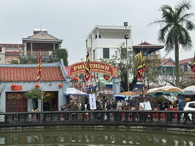 Phủ Tiên Hương đã treo biển “Phủ chính”