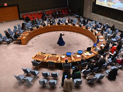 Liên Hợp Quốc họp khẩn sau cuộc tấn công nhà máy điện hạt nhân Zaporizhzhia