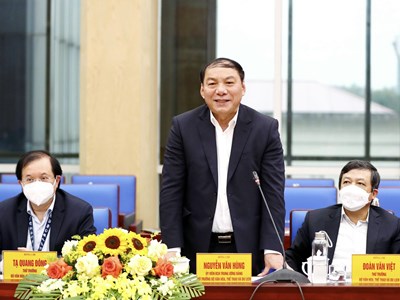 Bộ trưởng Nguyễn Văn Hùng: Nghệ An cần chú ý nhiều hơn đến giá trị văn hóa quê hương, con người xứ Nghệ