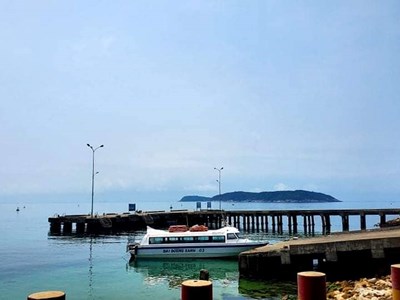 Ca nô bất ngờ bị cấm xuất bến, người dân và du khách mắc kẹt ở đảo Cù Lao Chàm