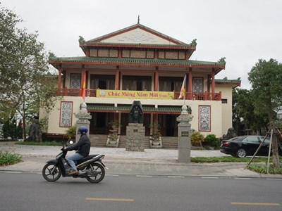 Tạo dựng không gian kết nối với sông Hương
