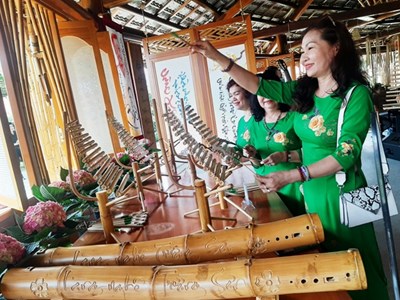 Khánh Hòa: Sản phẩm nghệ thuật chế tác độc đáo lôi cuốn du khách