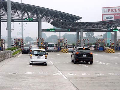 Thu phí không dừng: Nhiều chủ xe lo ngại  bất cập